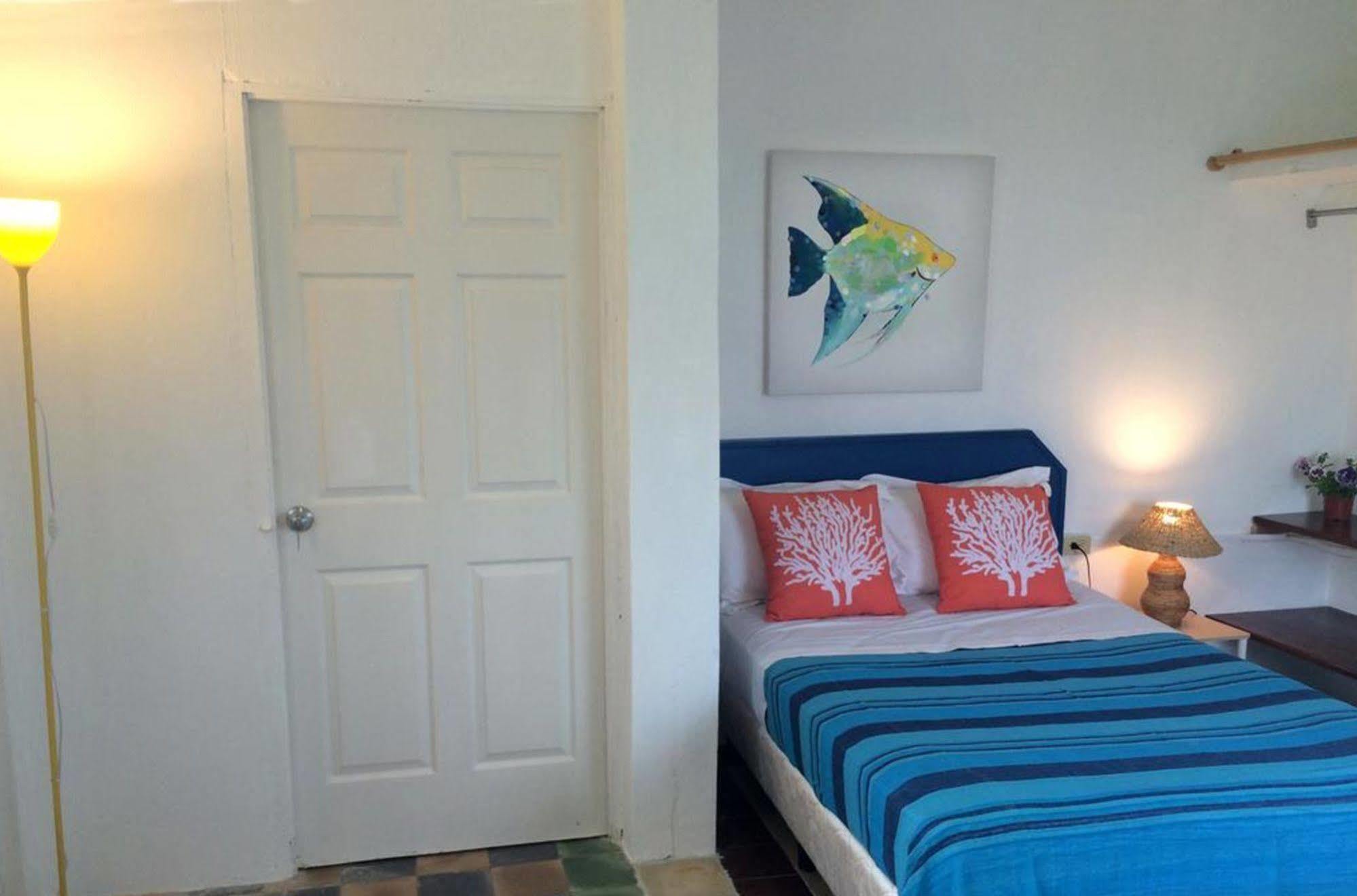 Casa Del Rayo Verde Hotelito Solidario Portobelo Exteriör bild